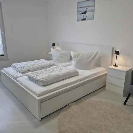 아파트 Wohnung *